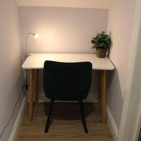 5 Star Apartment Лондон Екстер'єр фото