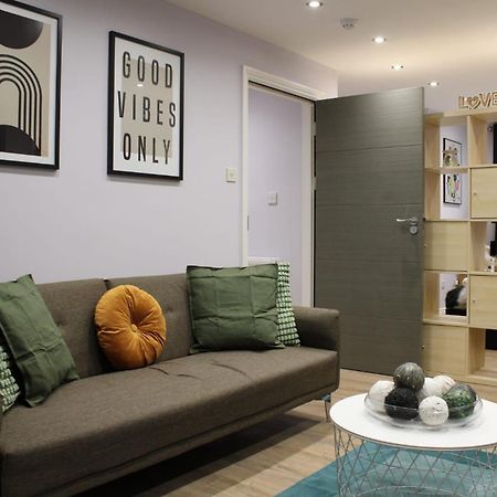 5 Star Apartment Лондон Екстер'єр фото
